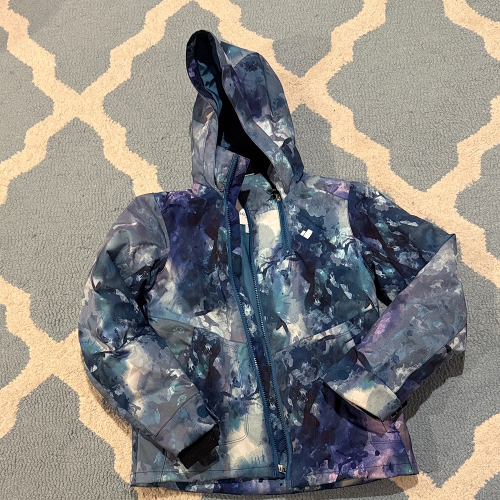 Obermeyer Teen Blue Jacket - great for skiing